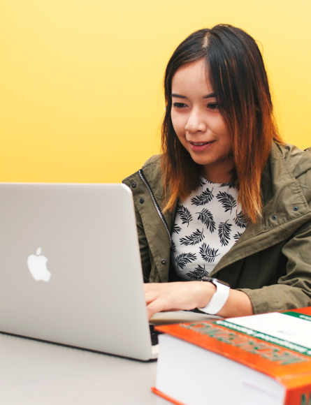 girl-with-laptop